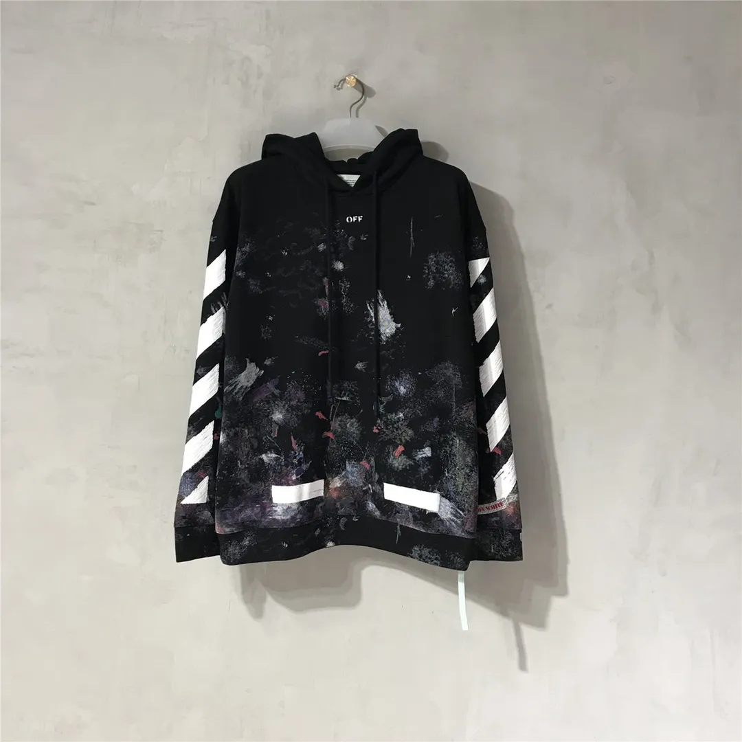 Top tested version OFFWHITE Starry Sky Fireworks Melbourne Limited Splash Ink Hoodie Hooded Pullover Fabric: Customized (more than 490 grams - double-ply large terry fabric at the counter) high-weight fabric made into clothes that look more textured, soft to the touch, super thick, classic version, small dropped shoulders, micro silhouette! Pay attention to the important points~ The weight of more than 490 grams is not exaggerated and does not contain water. Those sellers who brag about the weight can only deceive novice customers. But when you get our goods, the weight and sinking are right there. You can taste it yourself, and the texture does not lie! (100% cotton fabric, no pilling) The white arrows on the back + the stripes on the arms are all made of foam and have a feel and protrusions. The fireworks color system is obtained through contrasting printing. There are eight panels in the whole body. Seven color sets and eight panels are printed in eight times. The first layer is gray, the second layer is white, the third layer is yellow, the fourth layer is green, the fifth layer is blue, the sixth layer is purple, the seventh layer is orange. The last layer is arrow paint printing. The seven colors are layered on each other, which will also create new colors. The arrows on the back and the front squares are first glued and then hung in four layers. The paint has an obvious concave and convex feeling. Quality speaks for itself in the details. The blue letters are electrostatic three-dimensional flocking, which is done separately and then printed through high-temperature thermal transfer‼ ️It can be called a fake killer, you can see that every detail on the clothes is ceiling craftsmanship‼ ️ Size chart